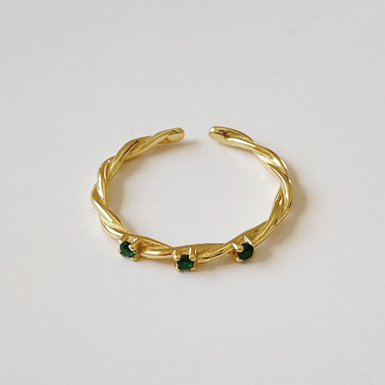 Bague Tressée en Argent Doré avec Zircon