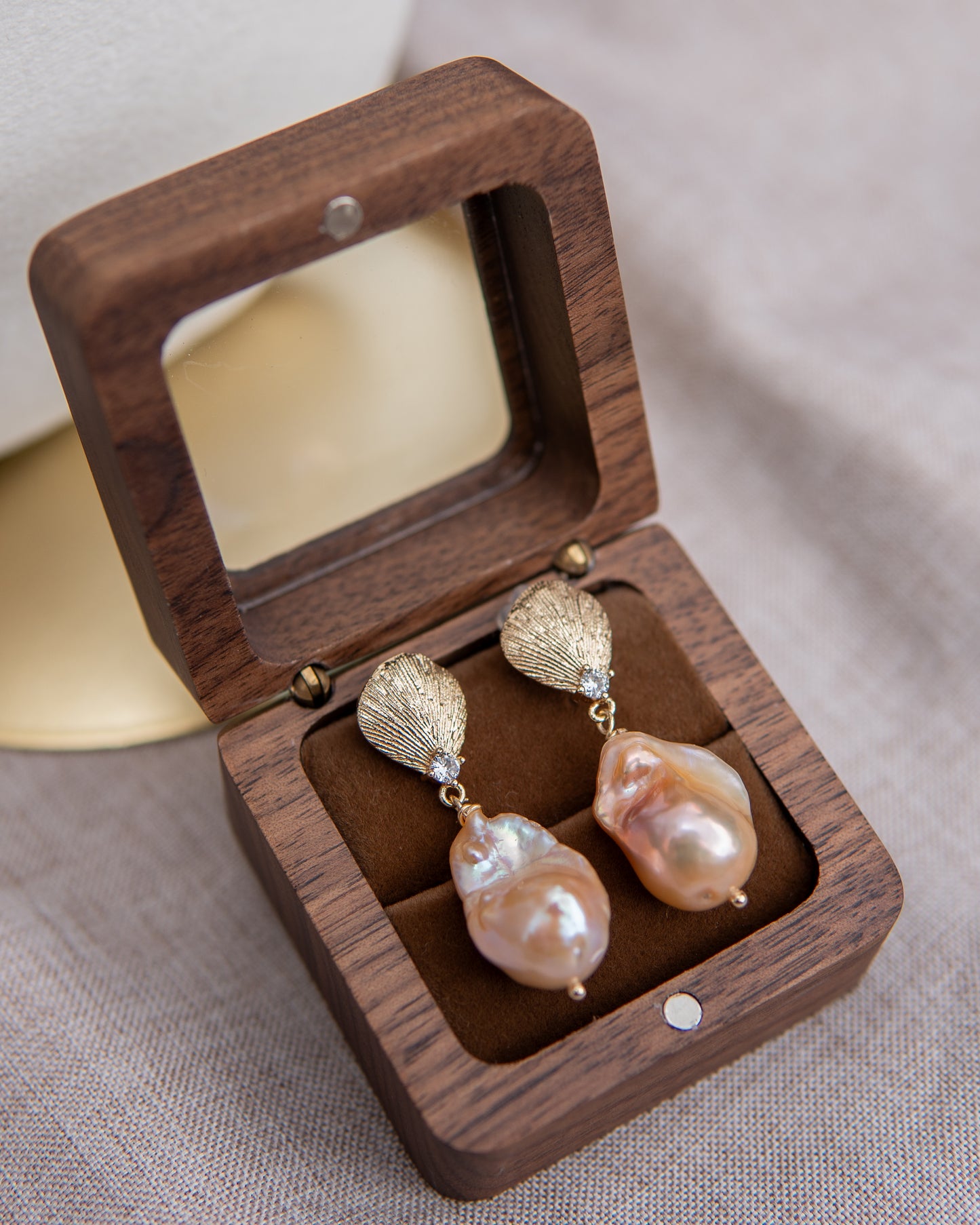 Boucles d’oreilles baroques roses