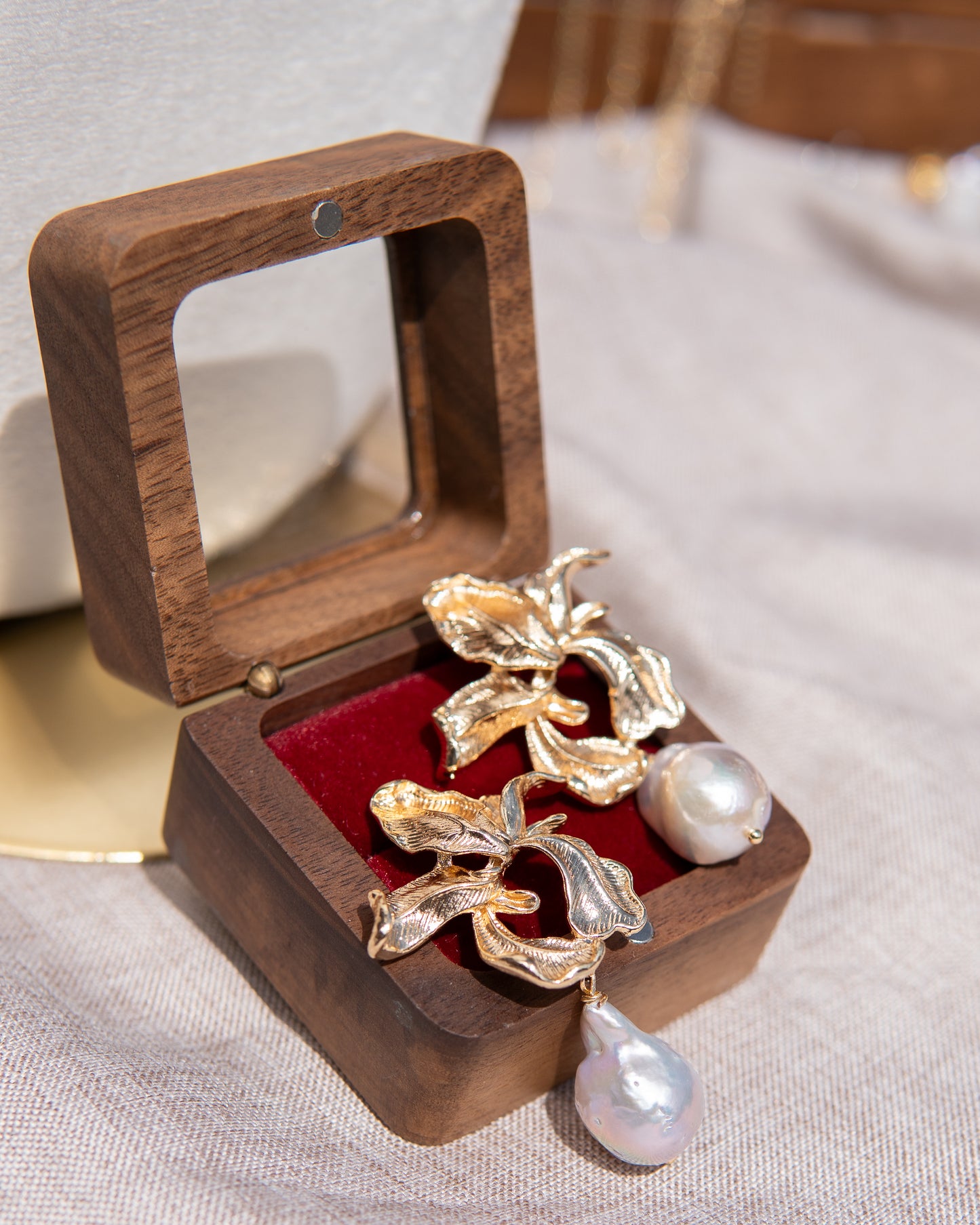 Boucles d’oreilles en perles baroques florales