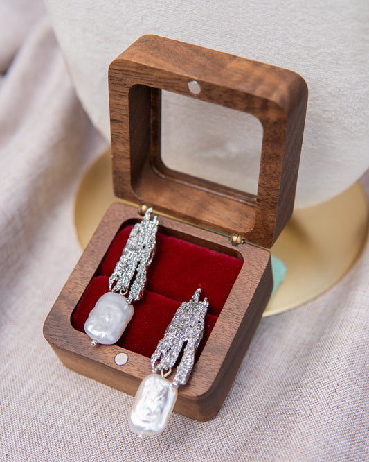 Boucles d’oreilles en perles d’eau douce carrées