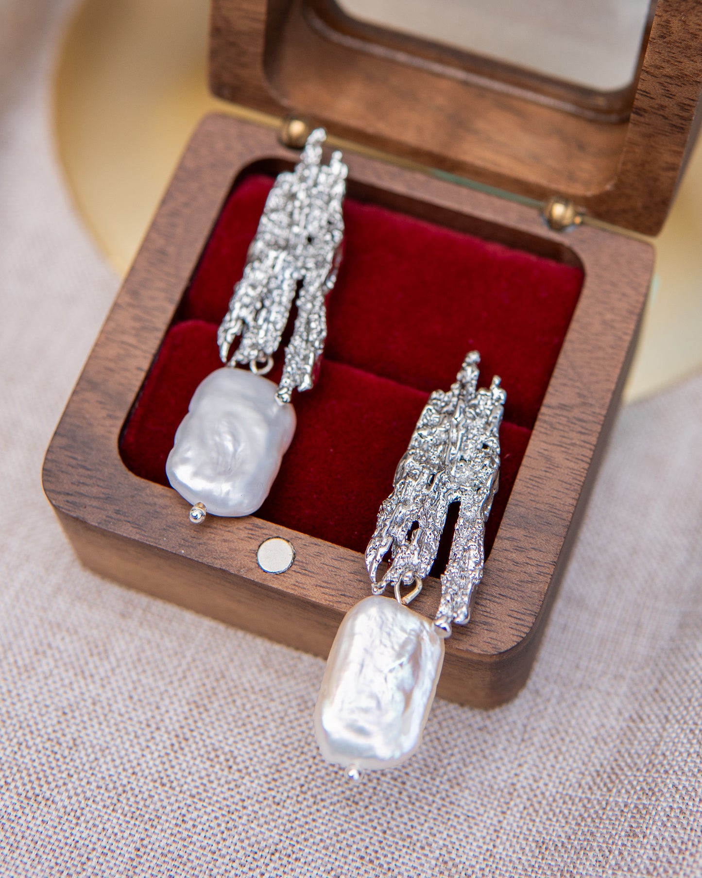 Boucles d’oreilles en perles d’eau douce carrées