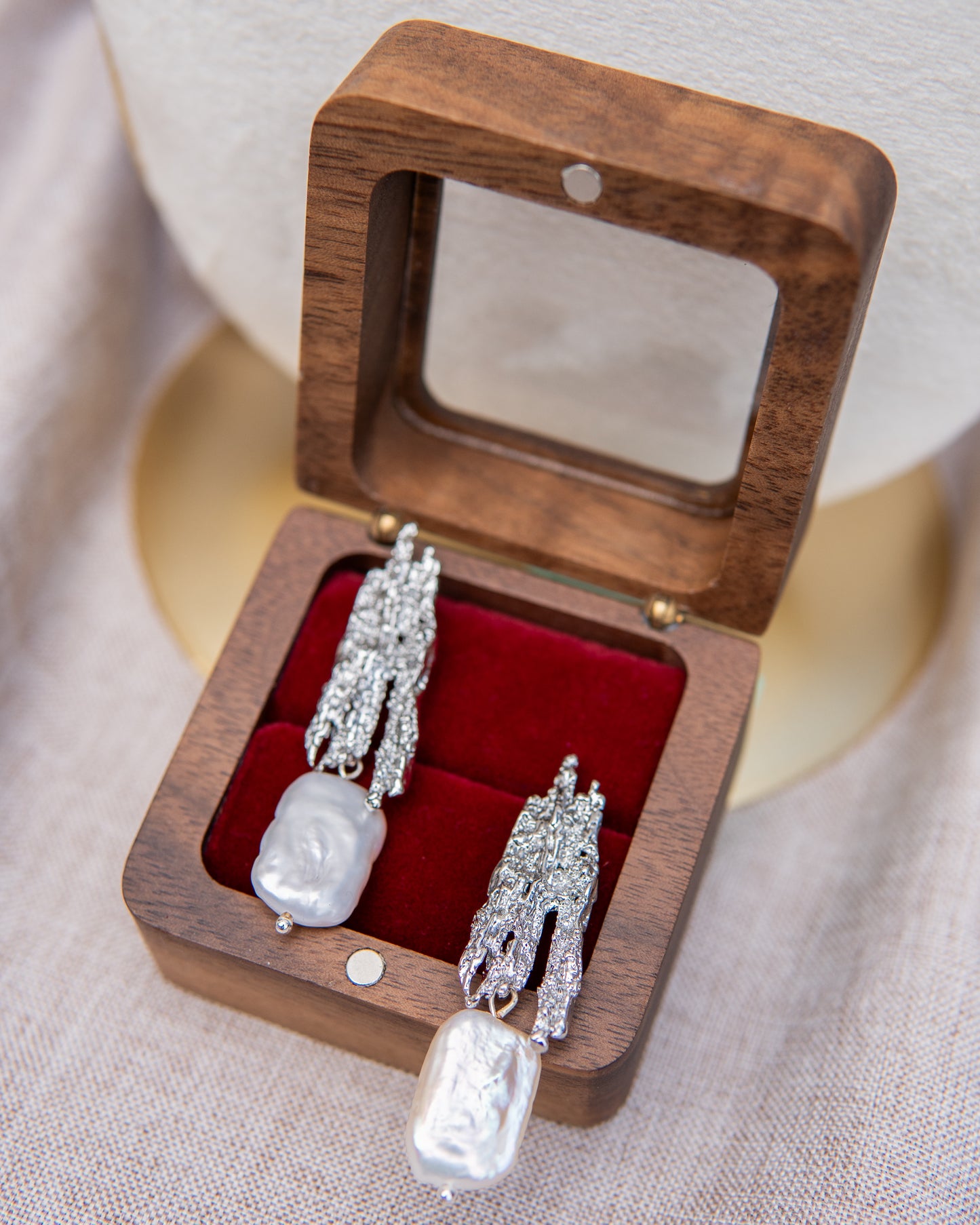 Boucles d’oreilles en perles d’eau douce carrées