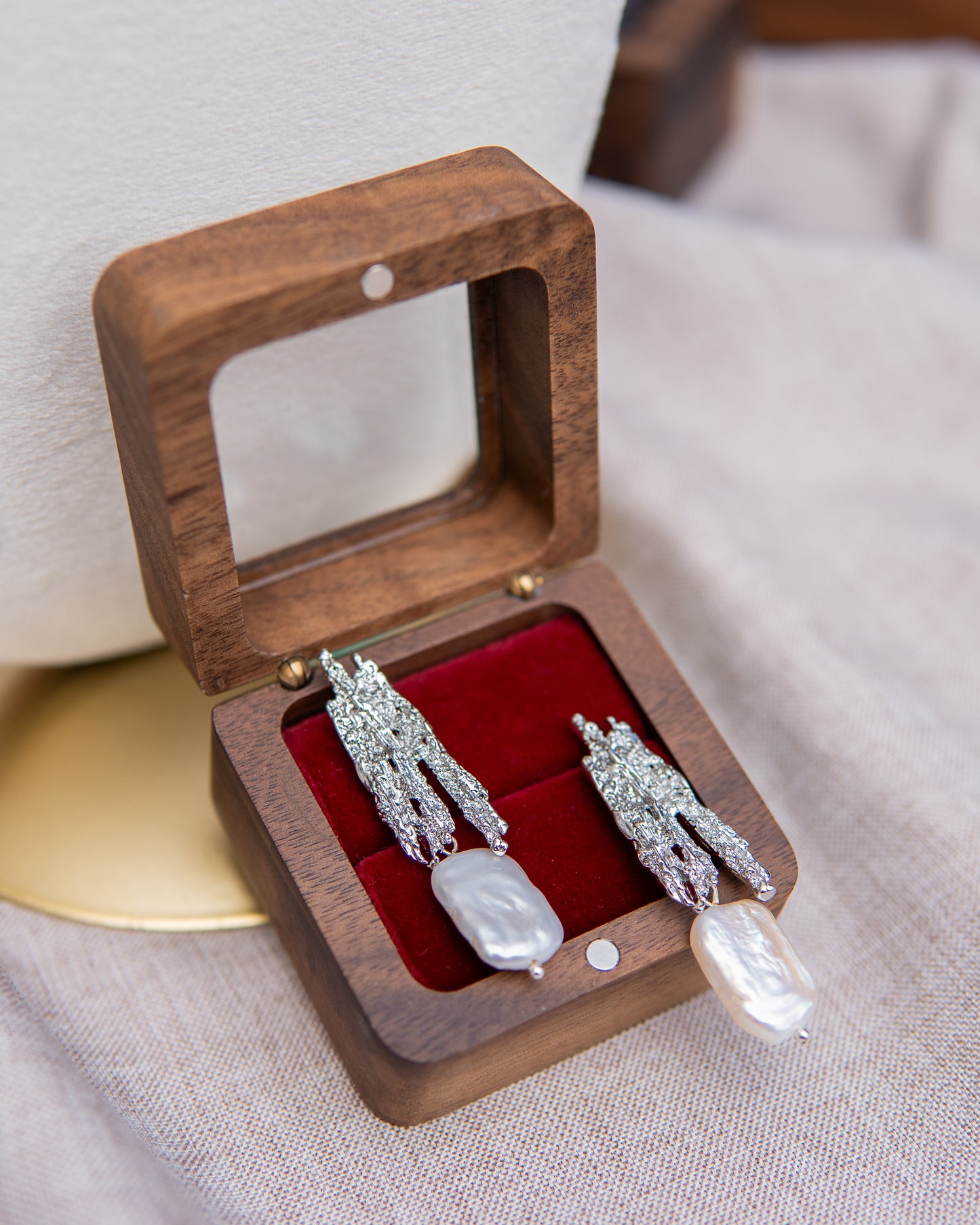 Boucles d’oreilles en perles d’eau douce carrées