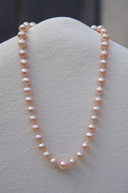 Collier en perles d’eau douce roses